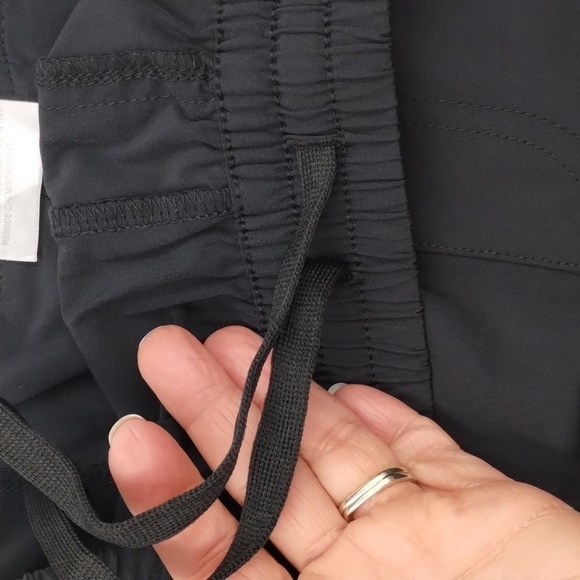 BALEAF black size 2XL shorts, side zip pockets and back pockets - Picture 8 of 10